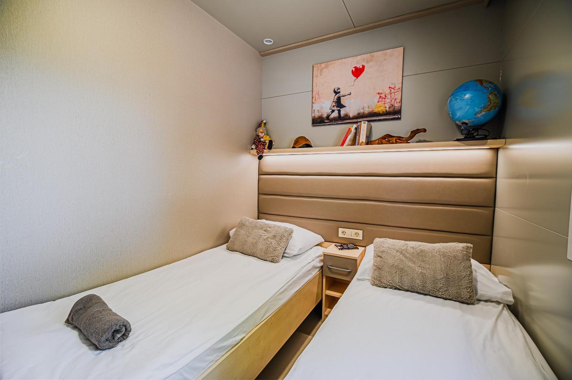 Deluxe Lake View Mobile Homes With Thermal Riviera Tickets Чатеж-об-Саві Екстер'єр фото