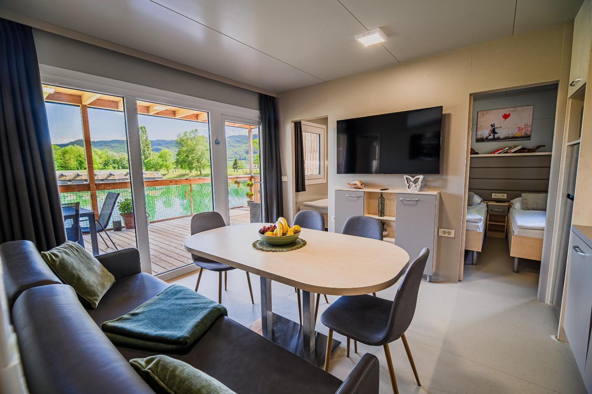 Deluxe Lake View Mobile Homes With Thermal Riviera Tickets Чатеж-об-Саві Екстер'єр фото